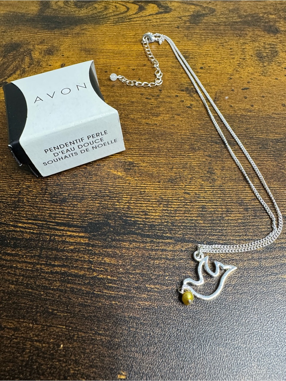 Avon Dove Bird Pendant Necklace with Gold Freshwater Pearl in Silver Tone 18”